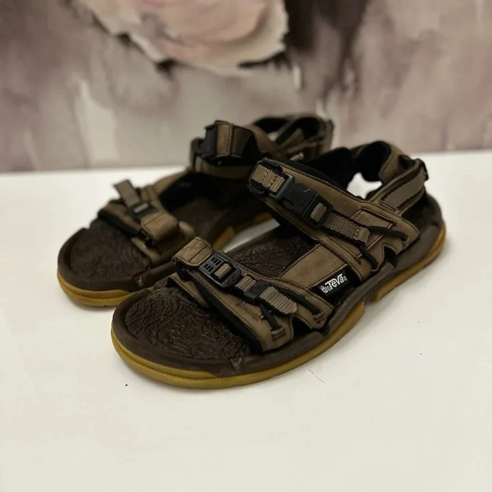 . Teva Gaucho Spider Rubber Brown Leather Sandals size 10